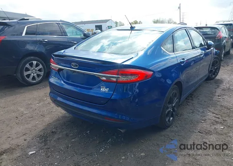 2018 Ford Fusion S из США, поврежденный, VIN 3FA6P0G77JR280614